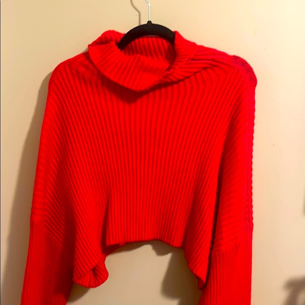 RED CROPPED KNITTED SWEATER